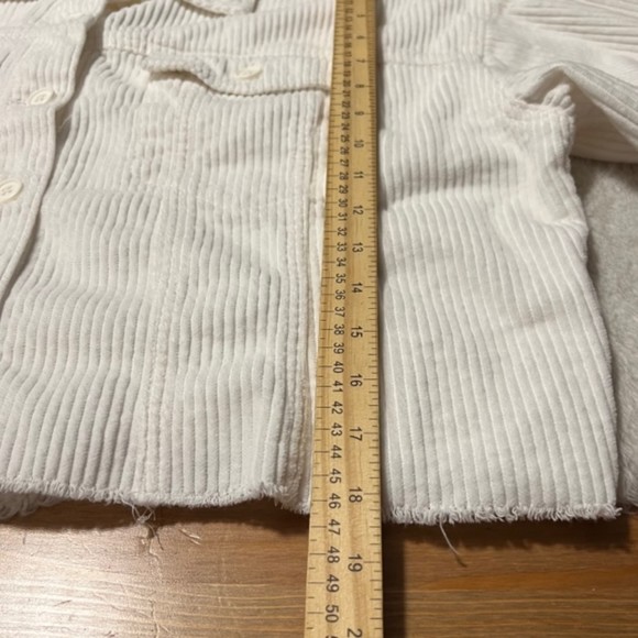 Forever 21 Womens Cream Corduroy Cropped Button Long Sleeve Shirt Jacket Sz LG - Picture 9 of 9